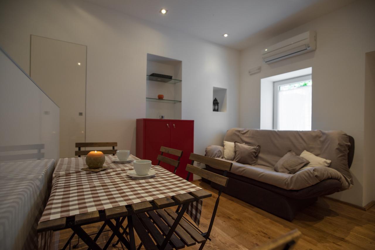 Seven Hills Duplex Eco-Cottage كوتور المظهر الخارجي الصورة